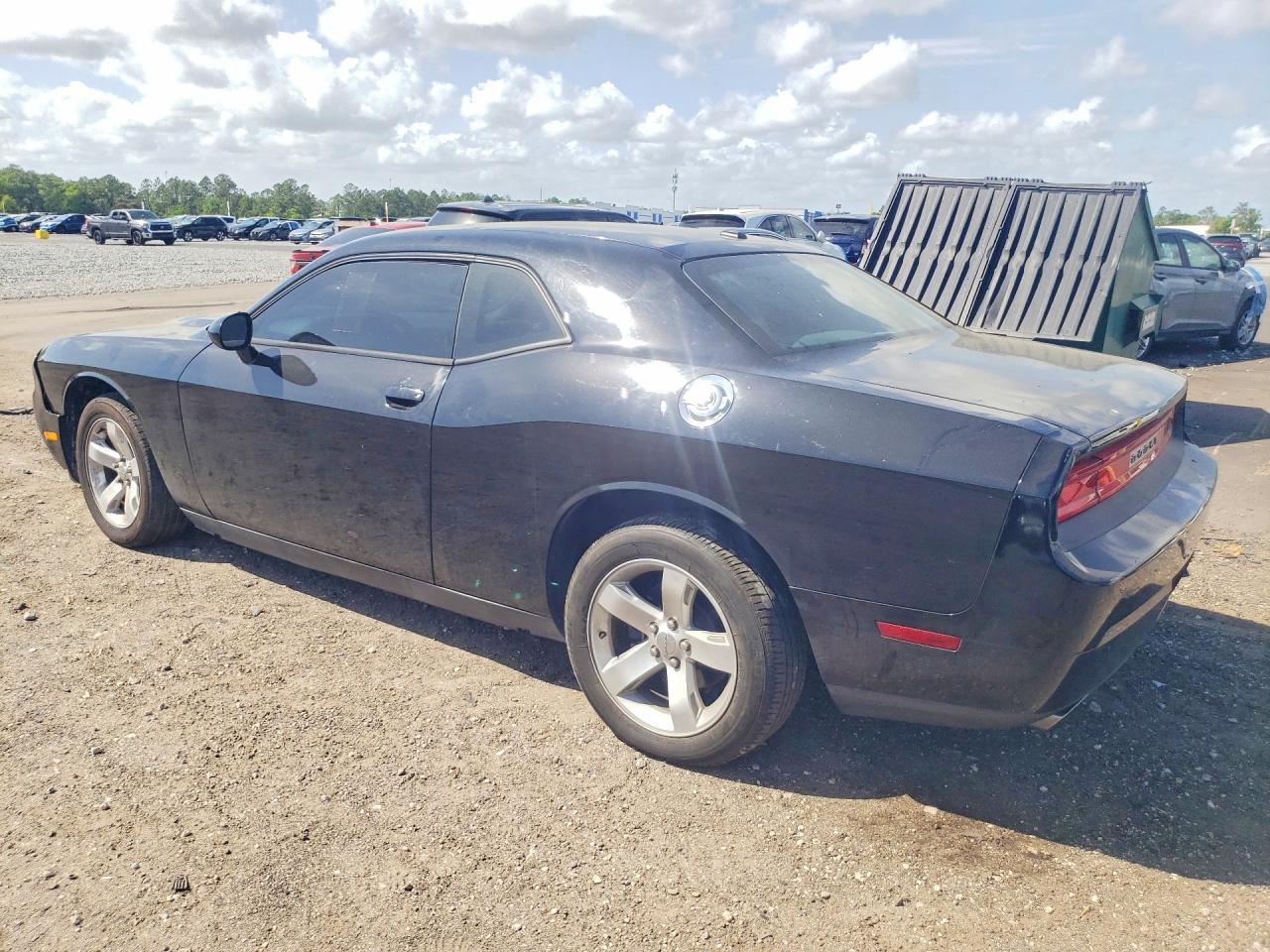 2014 Dodge Challenger Sxt - zdjęcie 2