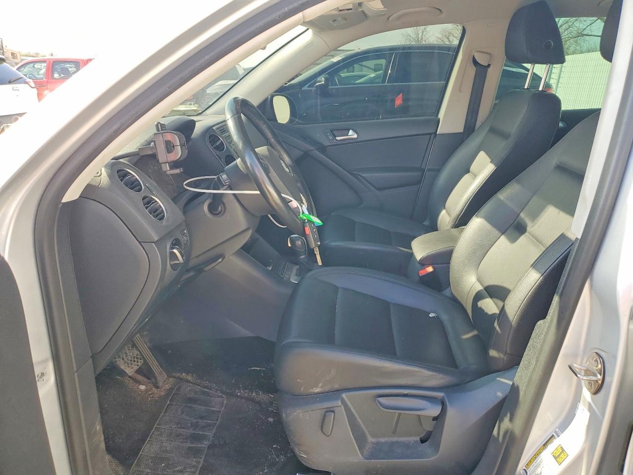 2015 Volkswagen Tiguan S - zdjęcie 7