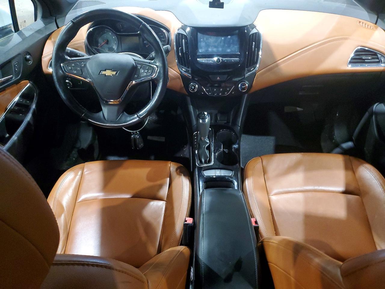 2017 Chevrolet Cruze Premier - zdjęcie 8