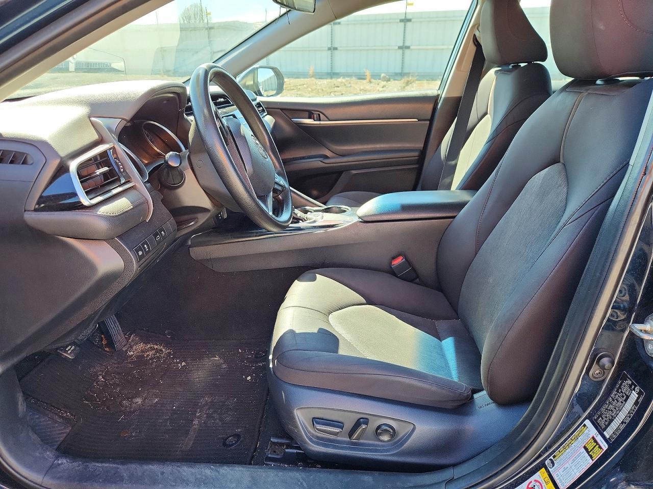 2018 Toyota Camry Le - zdjęcie 7