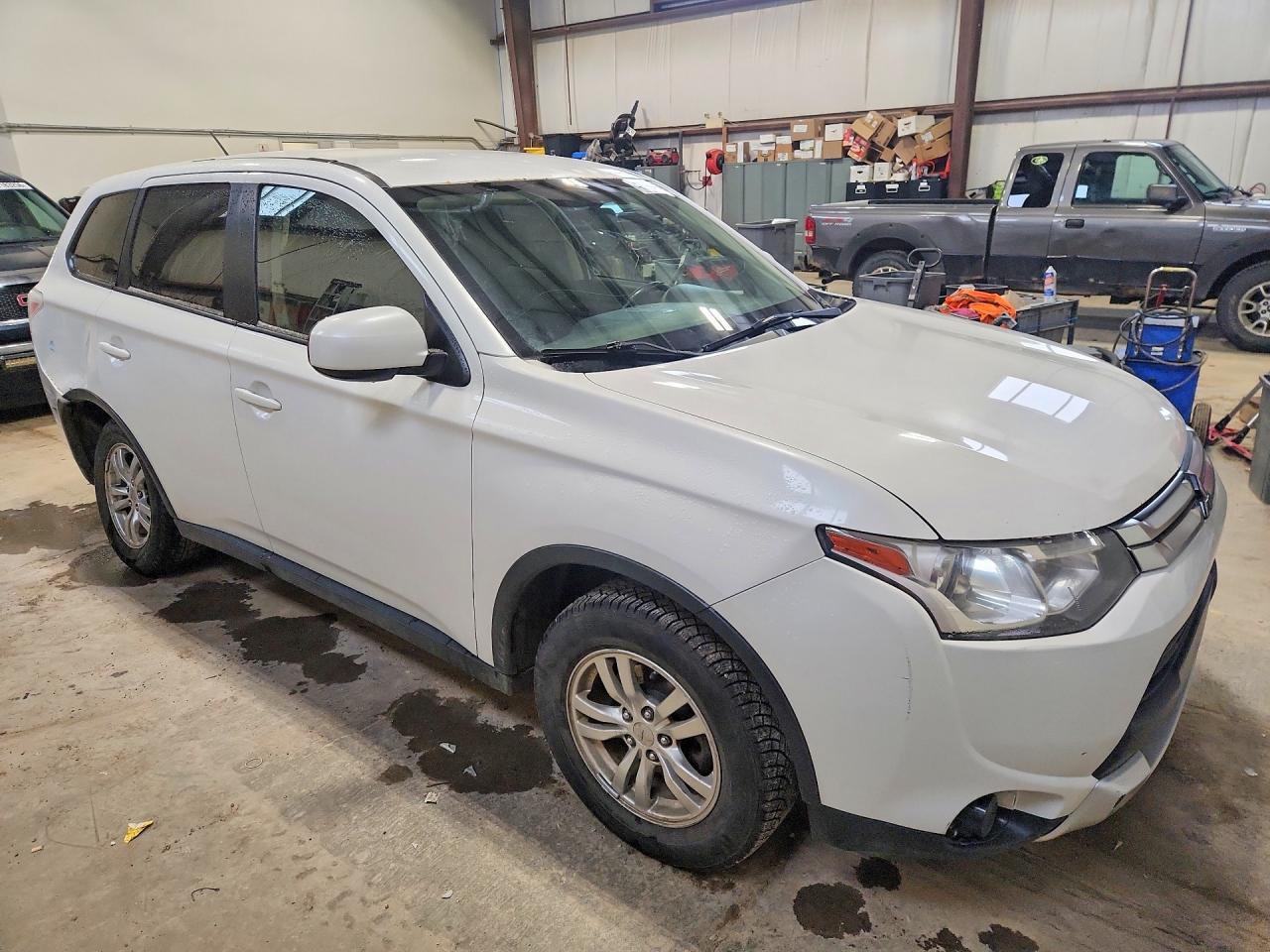 2015 Mitsubishi Outlander Es - zdjęcie 4