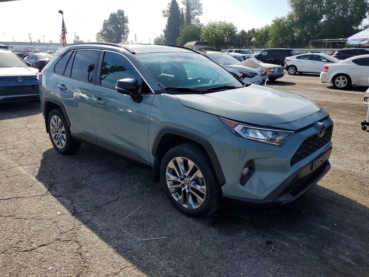 2021 Toyota Rav4 Xle Premium - zdjęcie 4