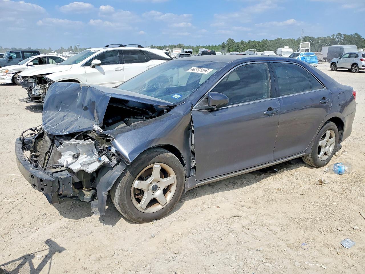 2014 Toyota Cmry Le/Se - zdjęcie główne