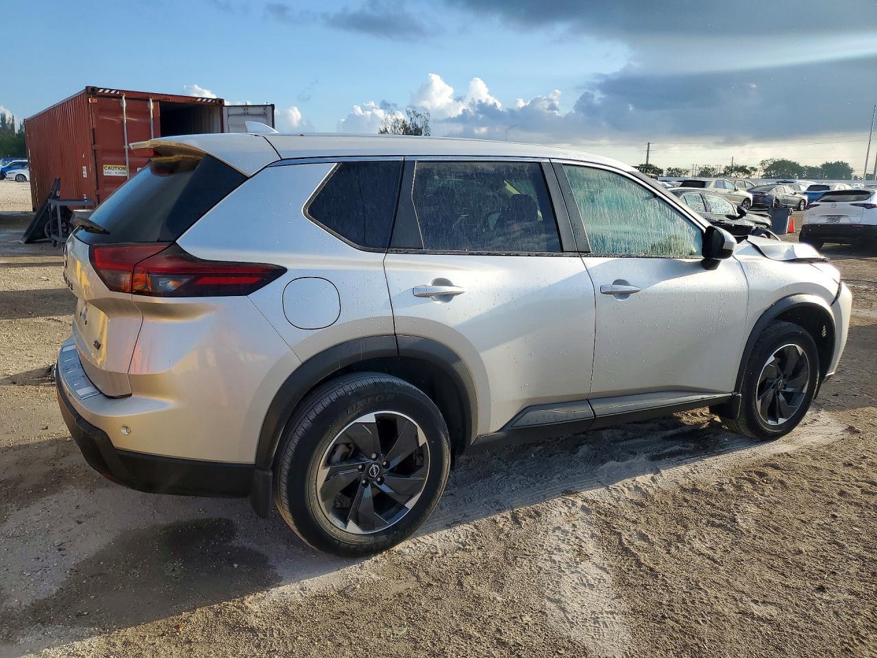 2024 Niss Rogue - zdjęcie 3