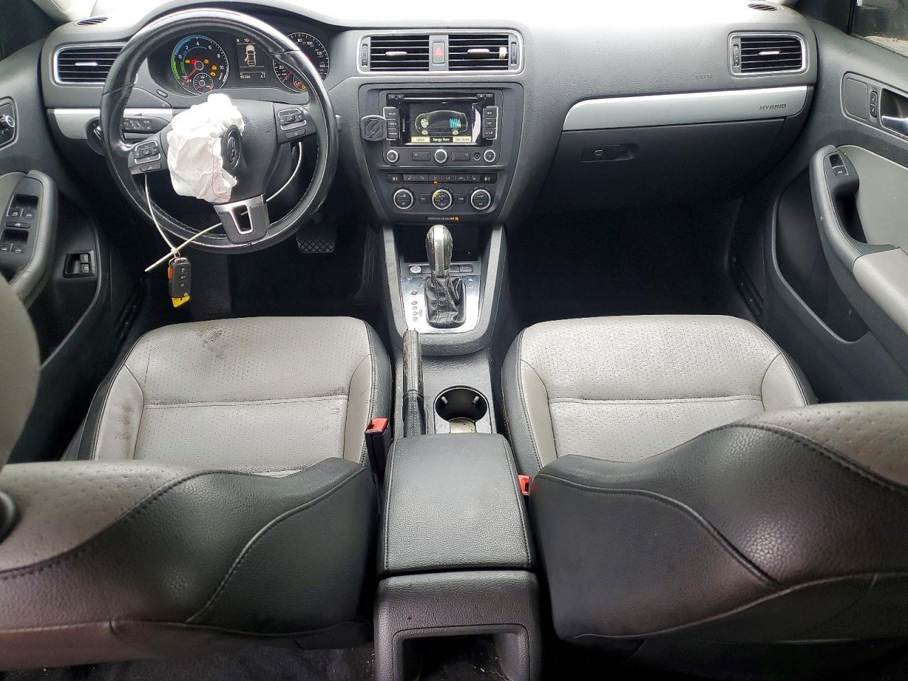 2013 Volkswagen Jetta - zdjęcie 8