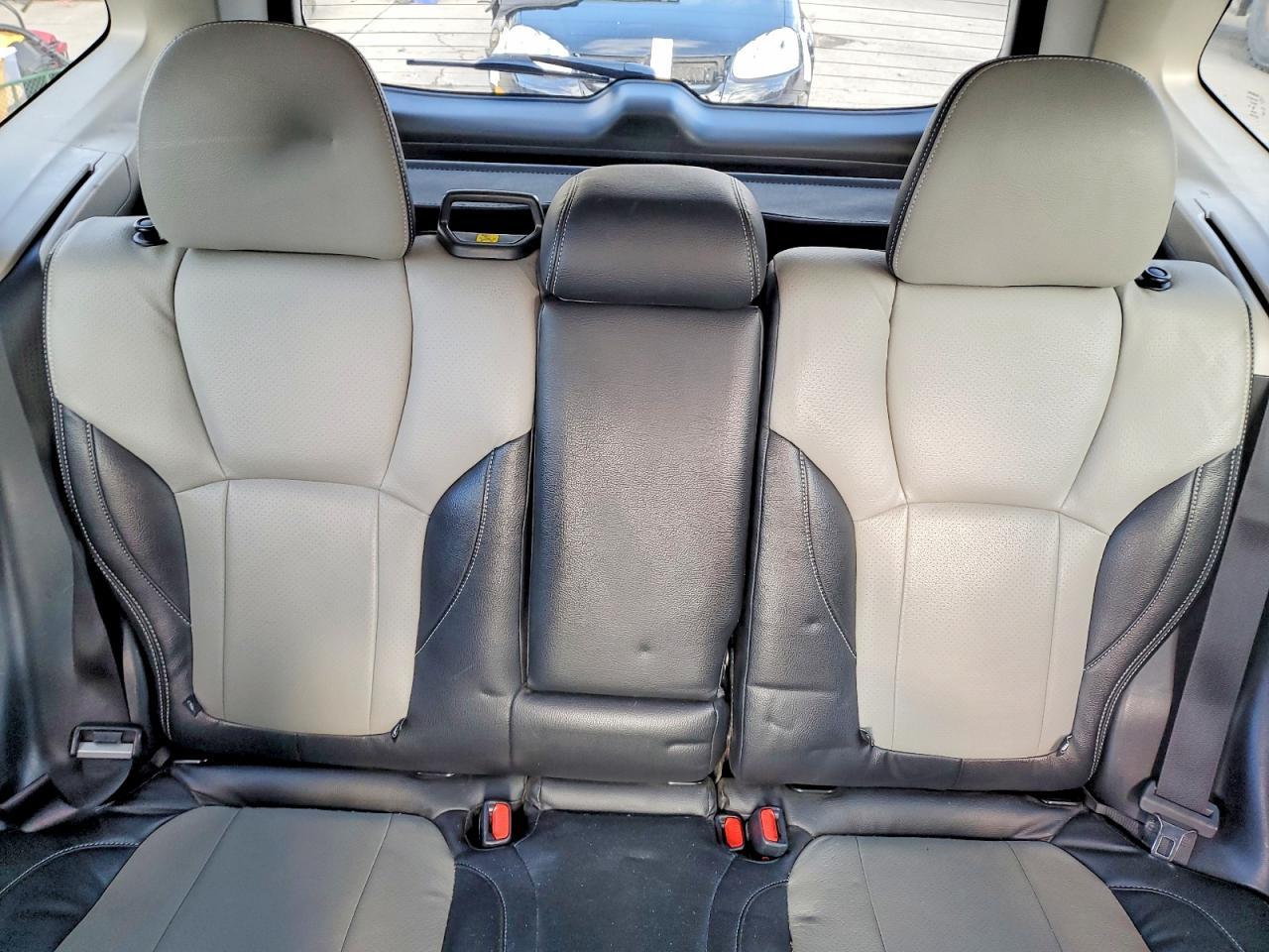 2021 Subaru Forester Premium - zdjęcie 10