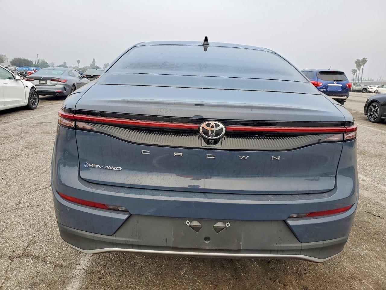 2025 Toyota Crown Xle - zdjęcie 6