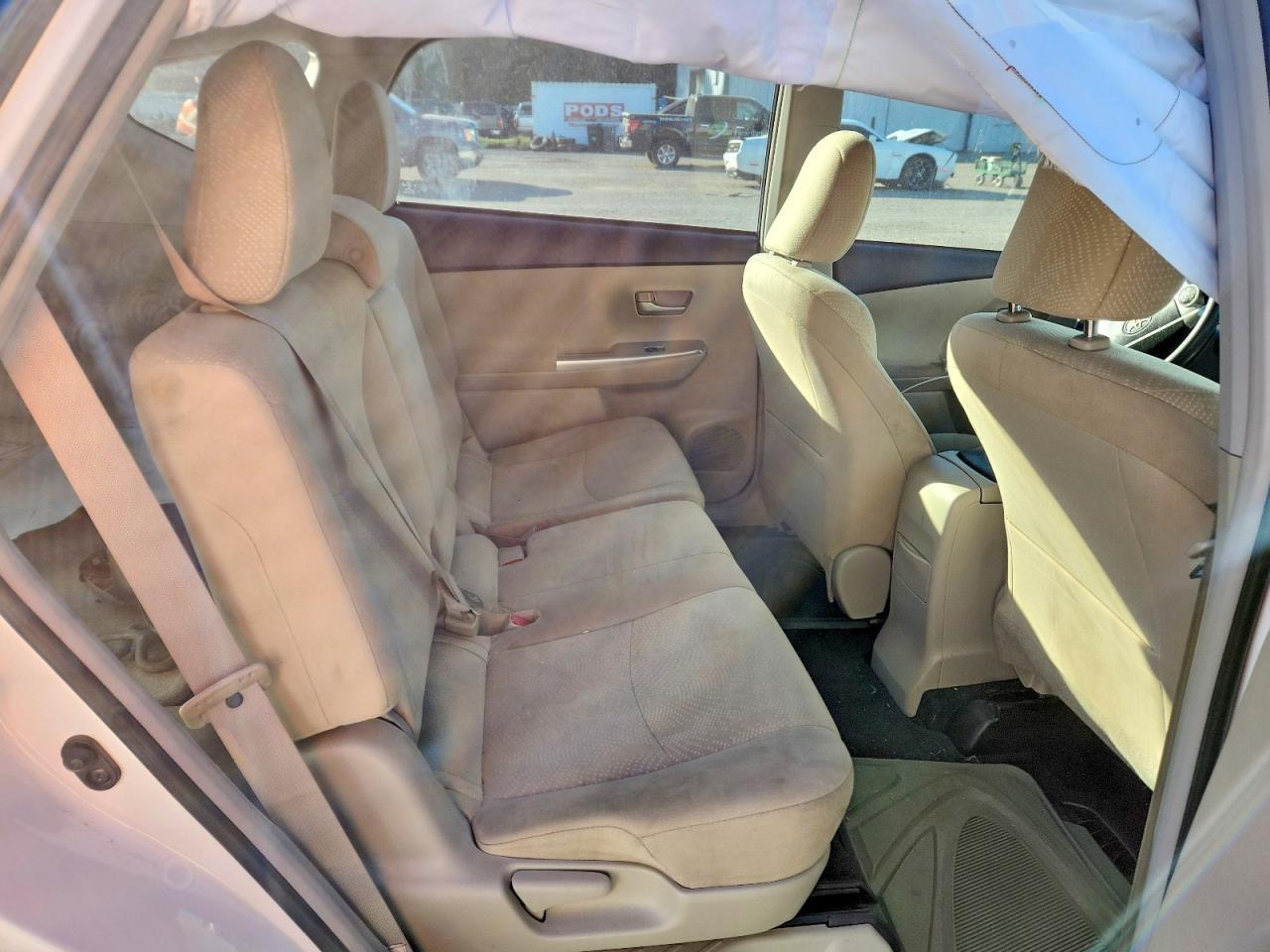 2013 Toyota Prius V Two - zdjęcie 10