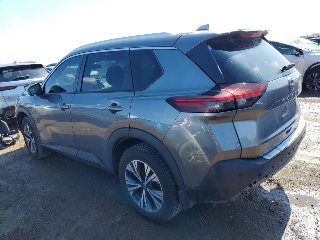 2022 Nissan Rogue Sv - zdjęcie 2