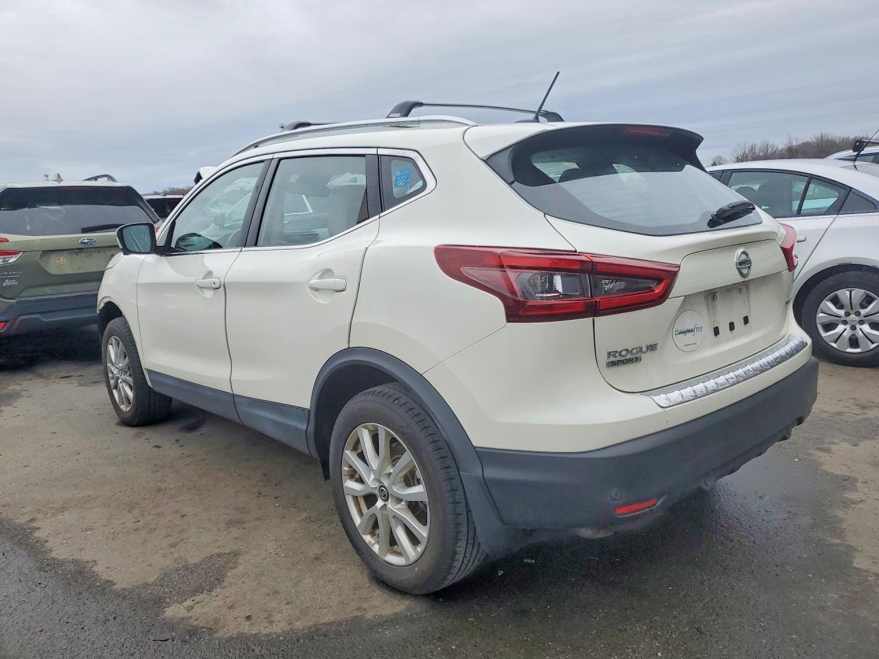 2020 Nissan Rogue Sport Sv - zdjęcie 2