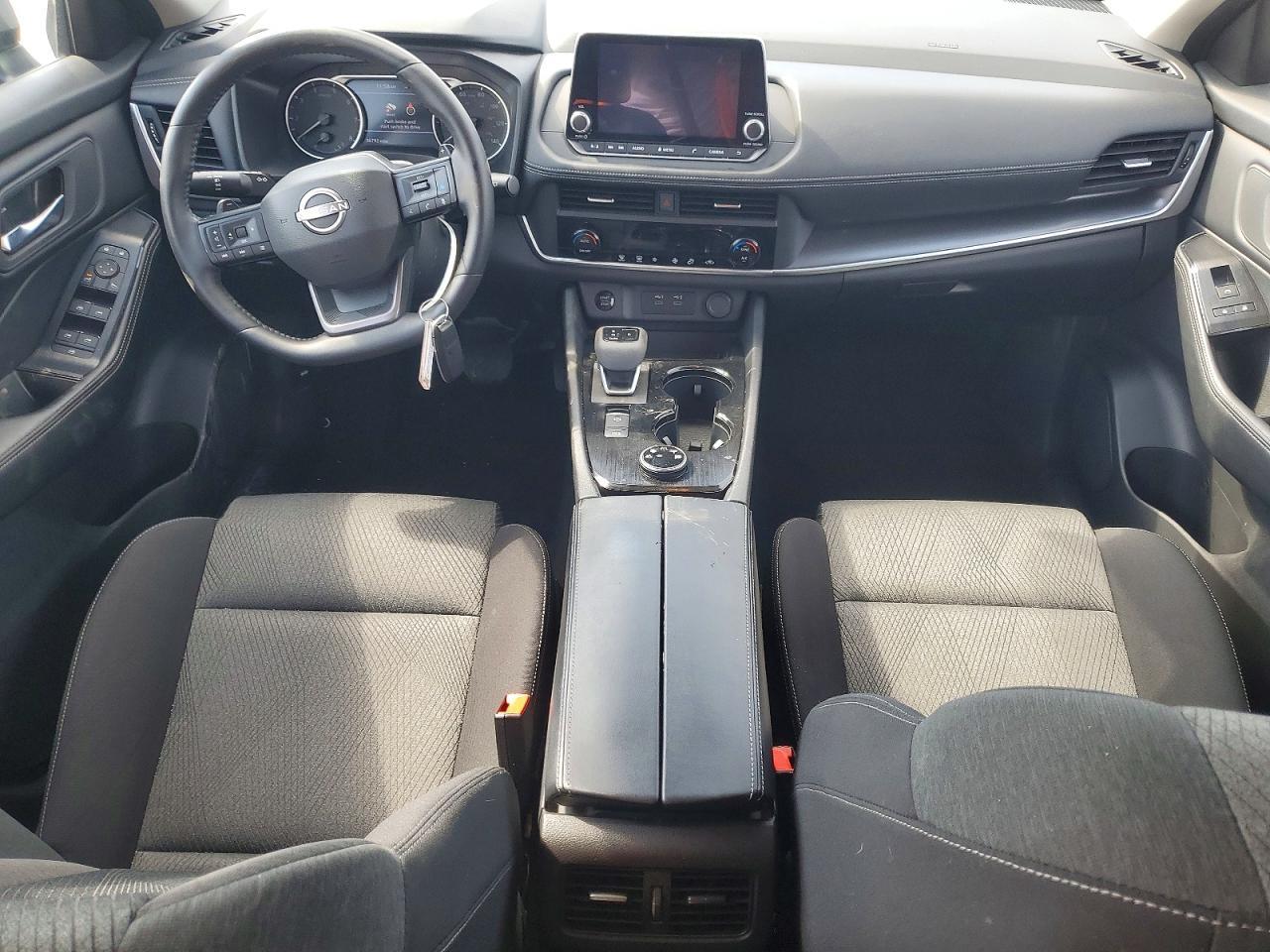 2025 Nissan Rogue Sv - zdjęcie 8