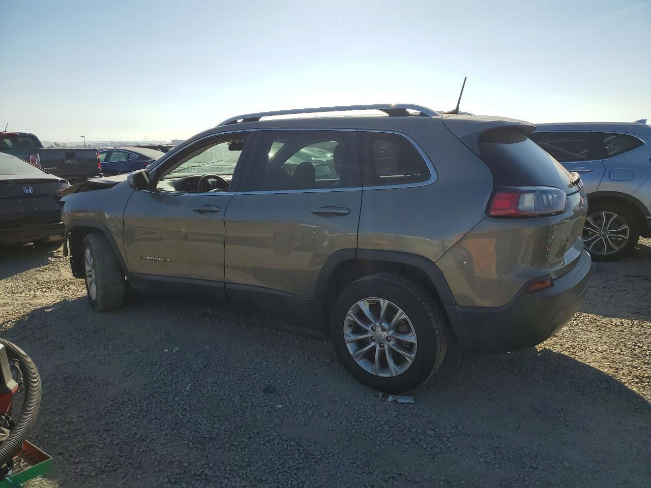 2019 Jeep Cherokee Latitude - zdjęcie 2