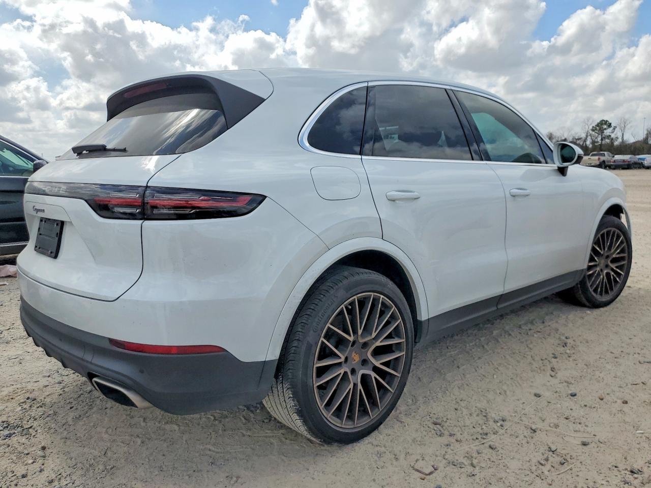 2023 Porsche Cayenne Base - zdjęcie 3