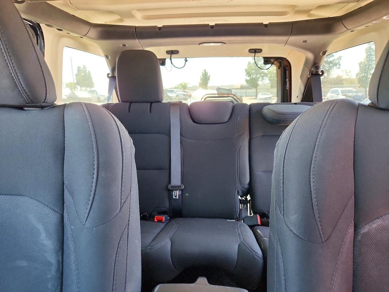 2020 Jeep Wrangler Unlimited Sport - zdjęcie 10