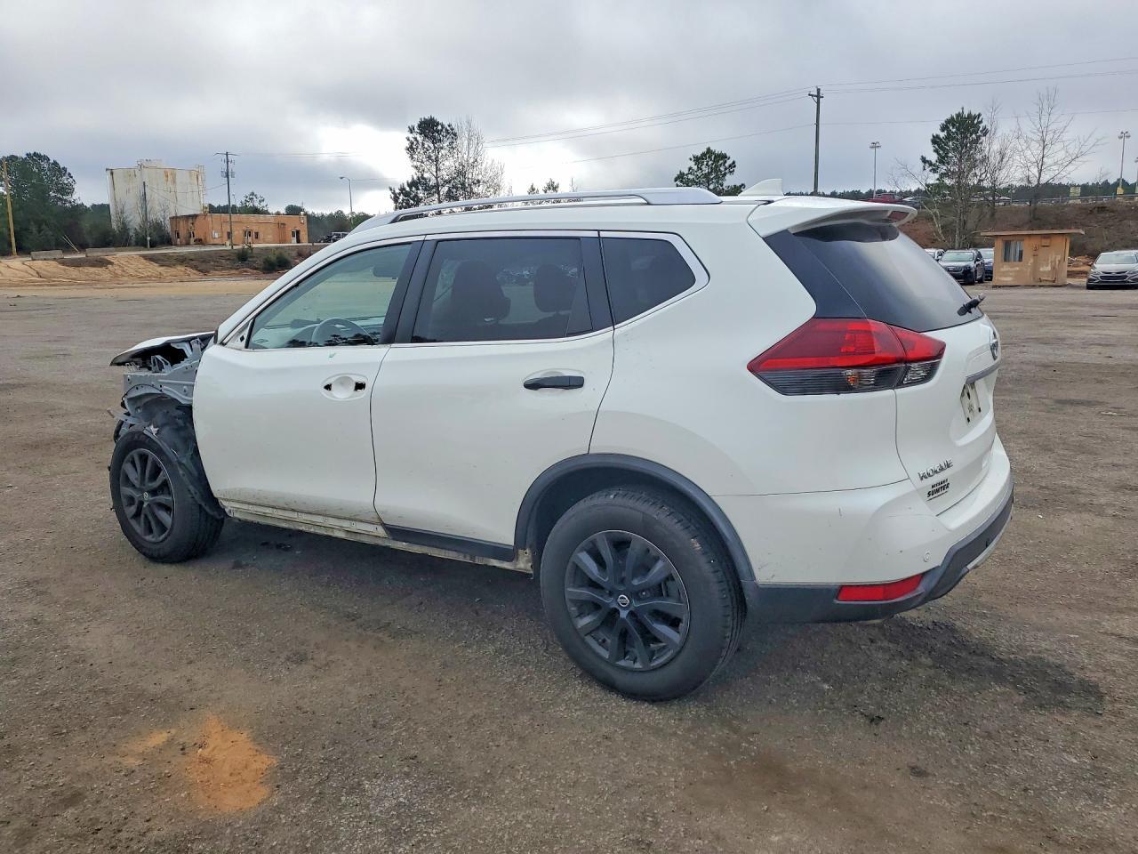 2020 Nissan Rogue Sv - zdjęcie 2