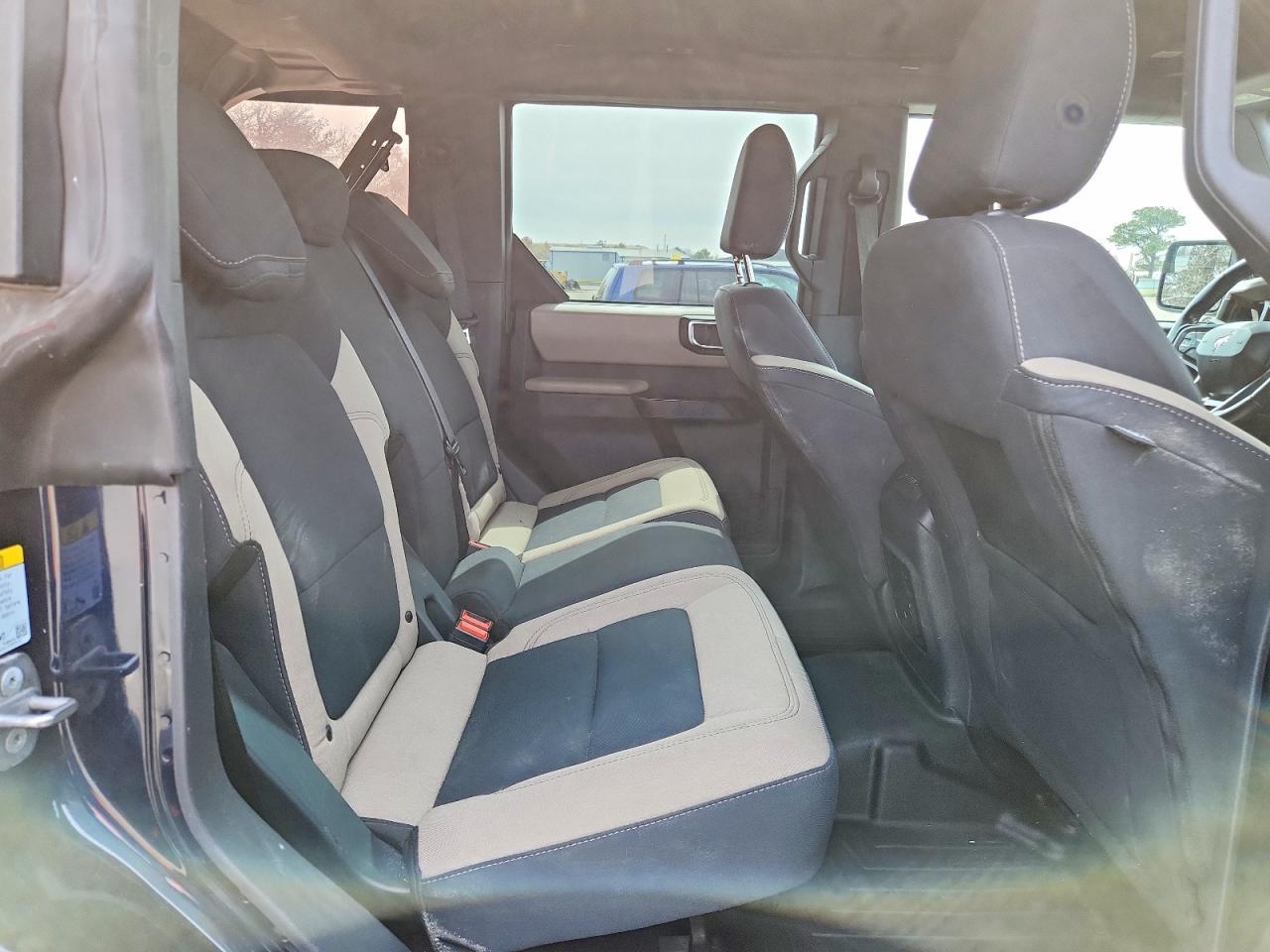 2021 Ford Bronco Base - zdjęcie 11