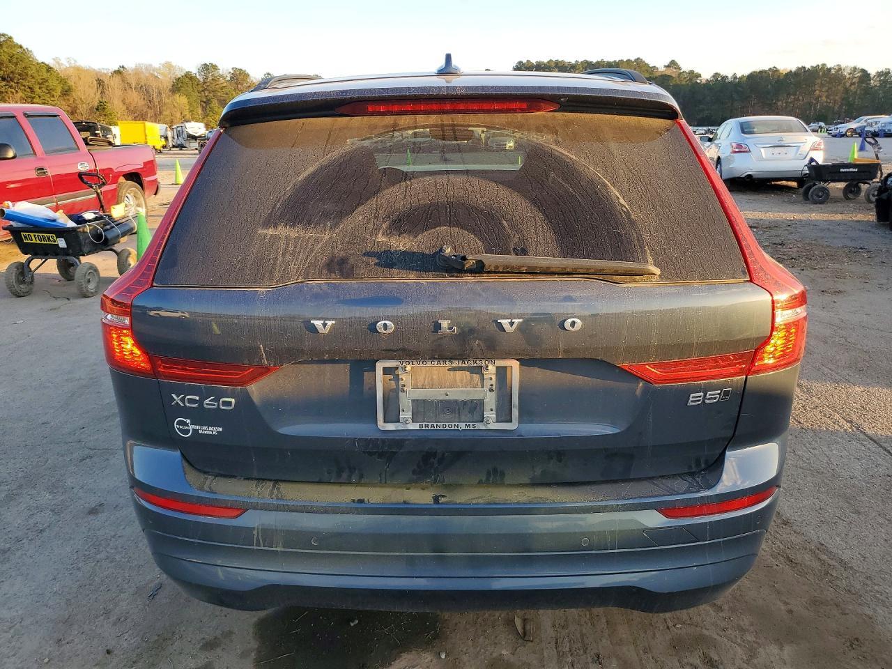 2022 Volvo Xc60 B5 Momentum - zdjęcie 6