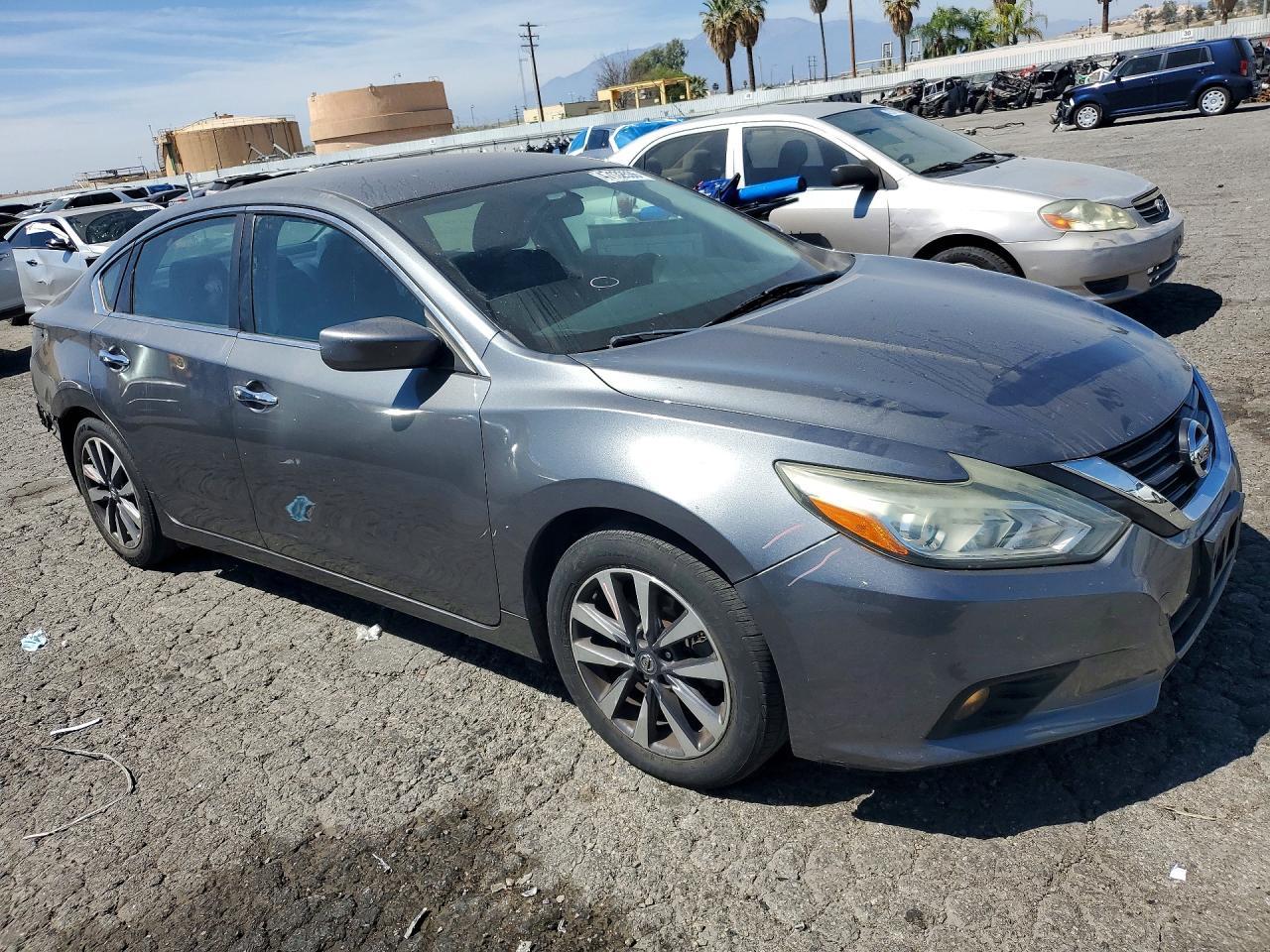 2017 Nissan Altima 2.5 Sv - zdjęcie 4