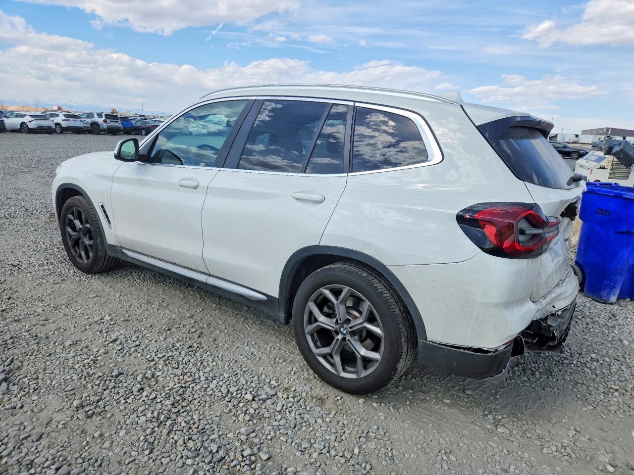 2022 BMW X3 xDrive30I - zdjęcie 2