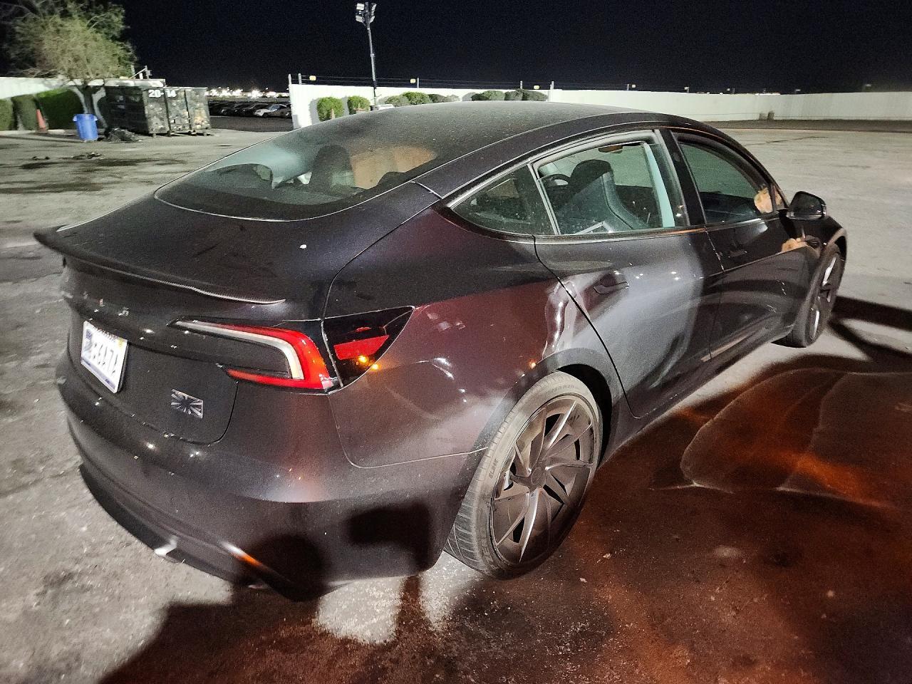 2024 Tesla Model 3 - zdjęcie 3
