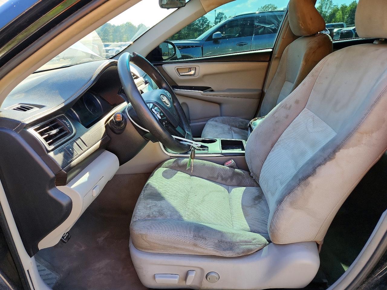 2016 Toyota Camry Le - zdjęcie 7