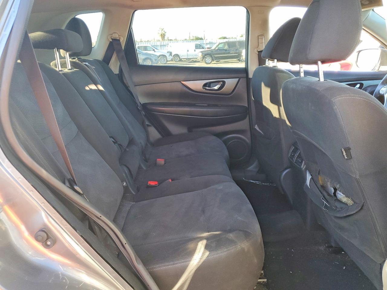 2016 Nissan Rogue S - zdjęcie 11