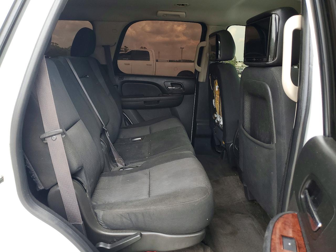 2014 Chevrolet Tahoe C1500 Ls - zdjęcie 11