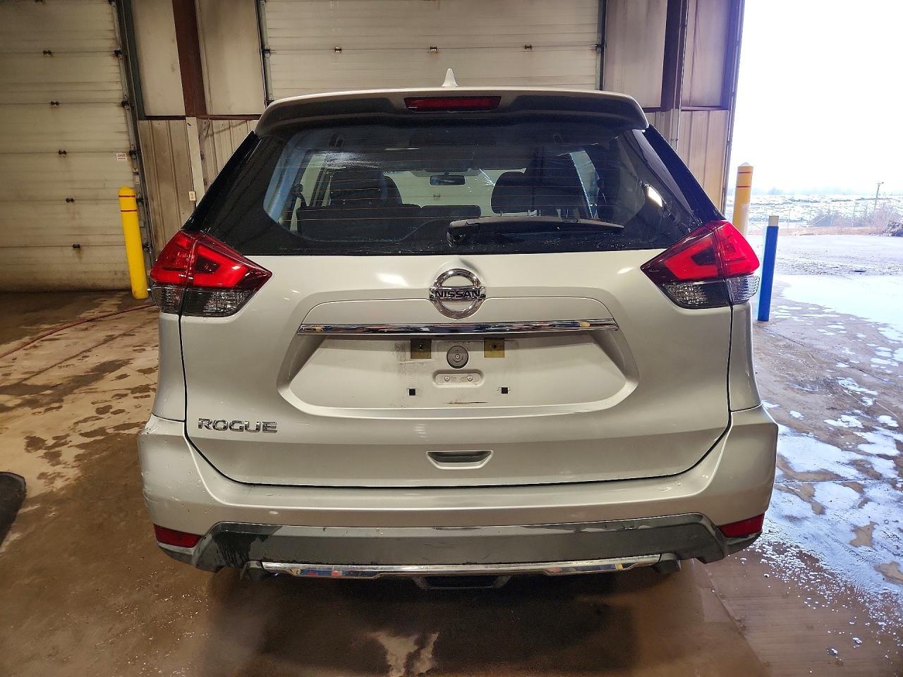 2017 Nissan Rogue S - zdjęcie 6