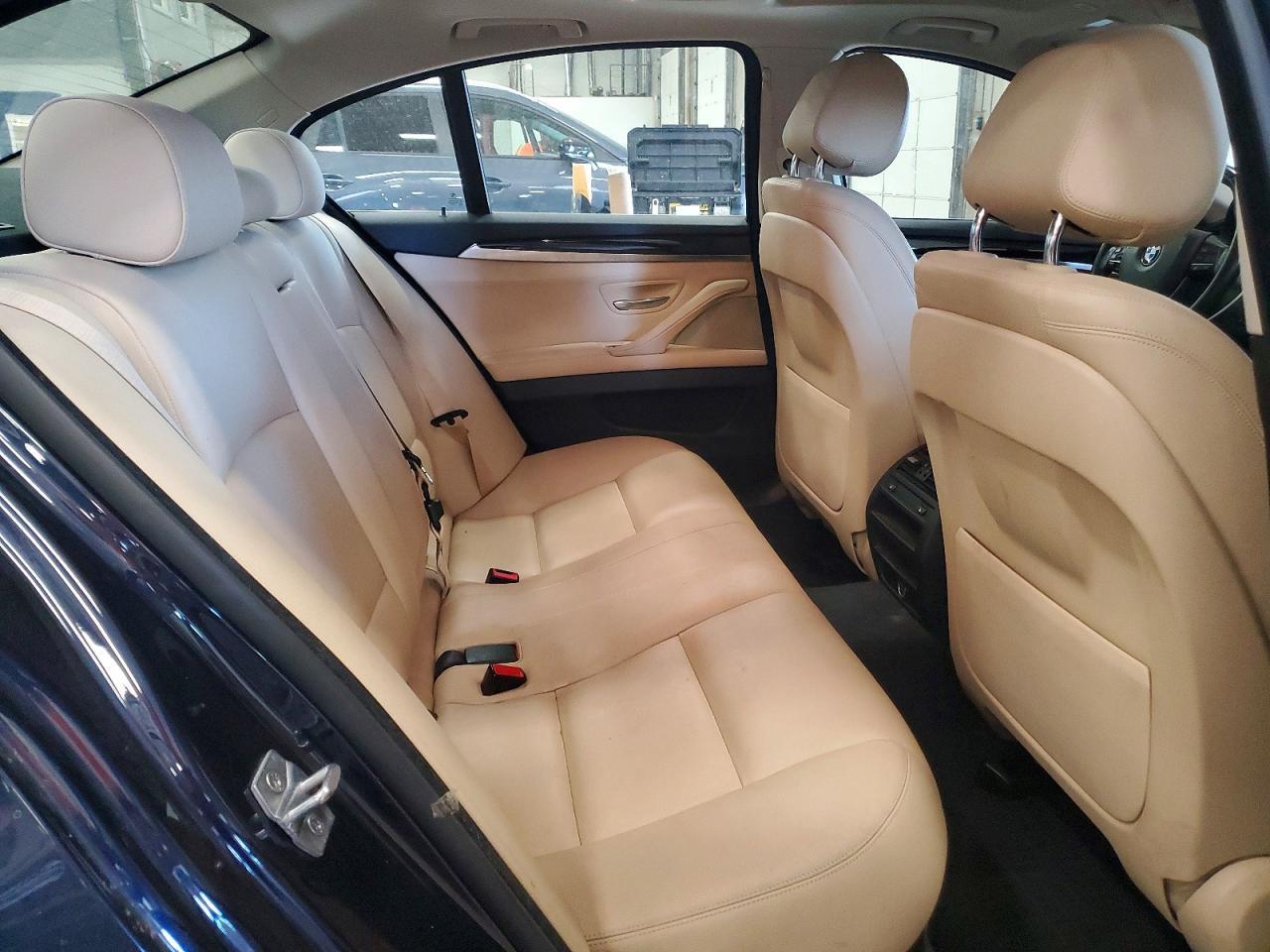 2016 BMW 528 Xi - zdjęcie 10