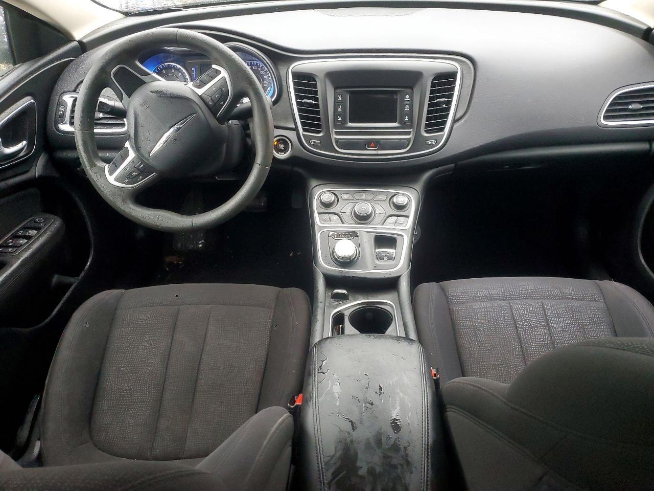 2015 Chrysler 200 Limited - zdjęcie 8