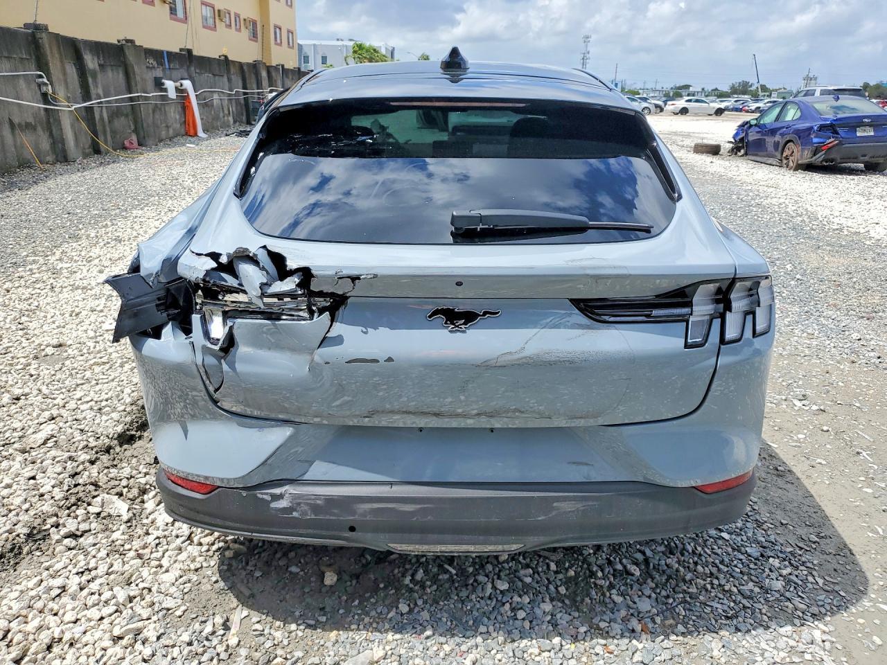 2025 Ford Mustang Mach-E Select - zdjęcie 6