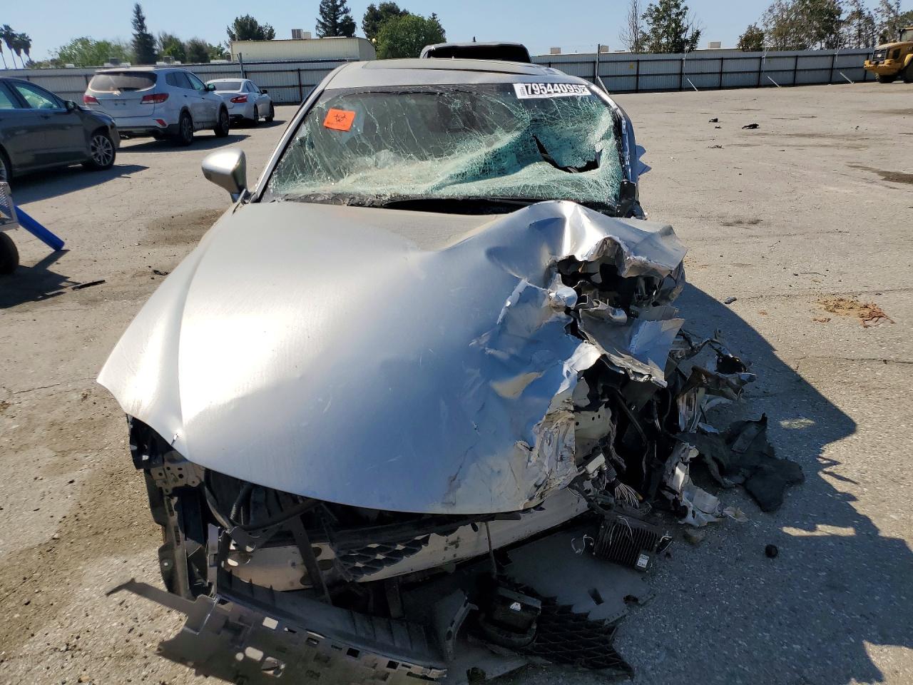 2019 Lexus Is 300 Base - zdjęcie 5