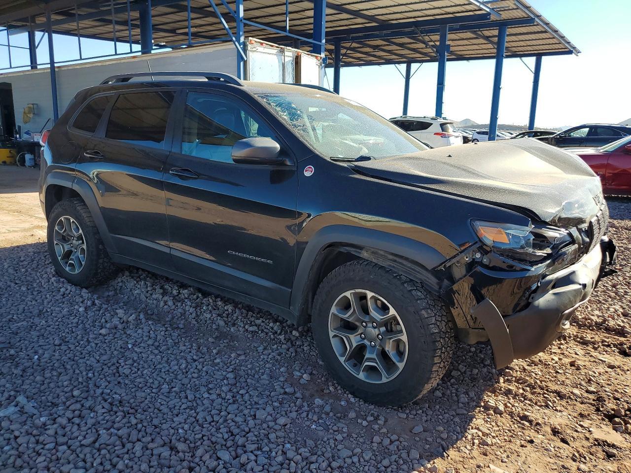 2020 Jeep Cherokee Trailhawk - zdjęcie 4