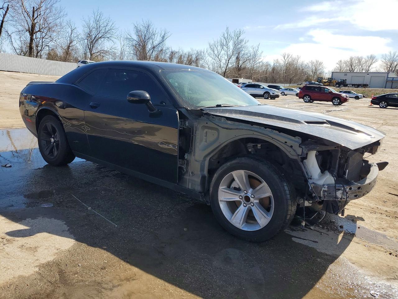 2023 Dodge Challenger Sxt - zdjęcie 4