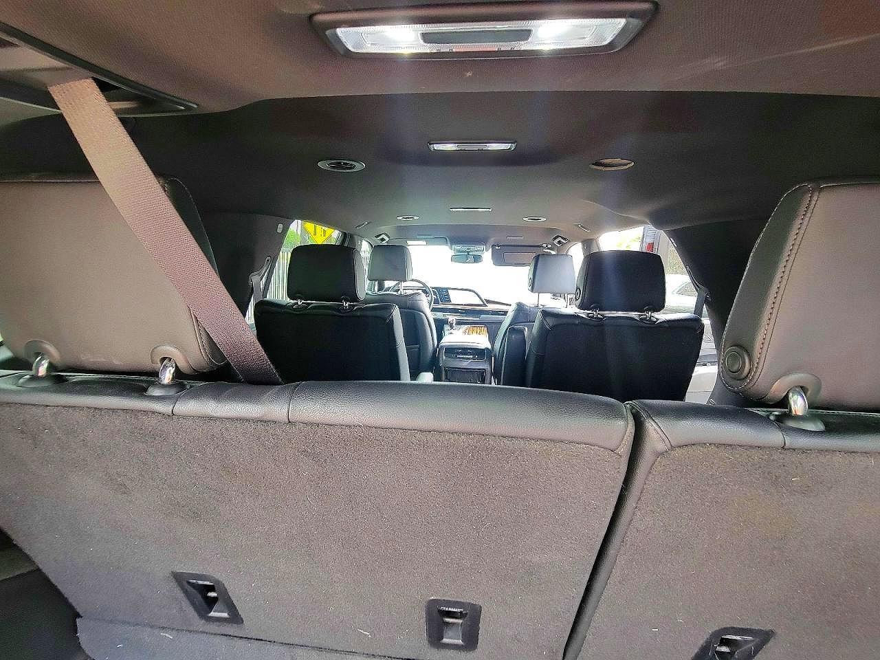 2023 Cadillac Escalade Luxury - zdjęcie 11