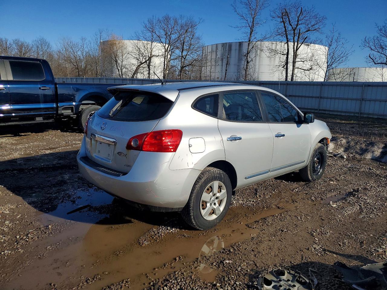 2013 Nissan Rogue S - zdjęcie 3