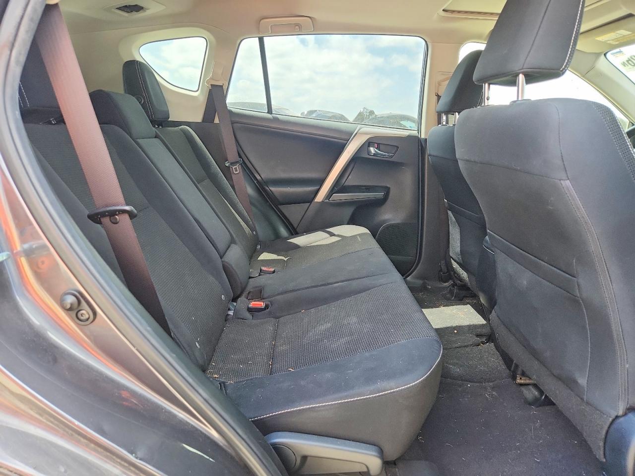 2017 Toyota Rav4 Xle - zdjęcie 10
