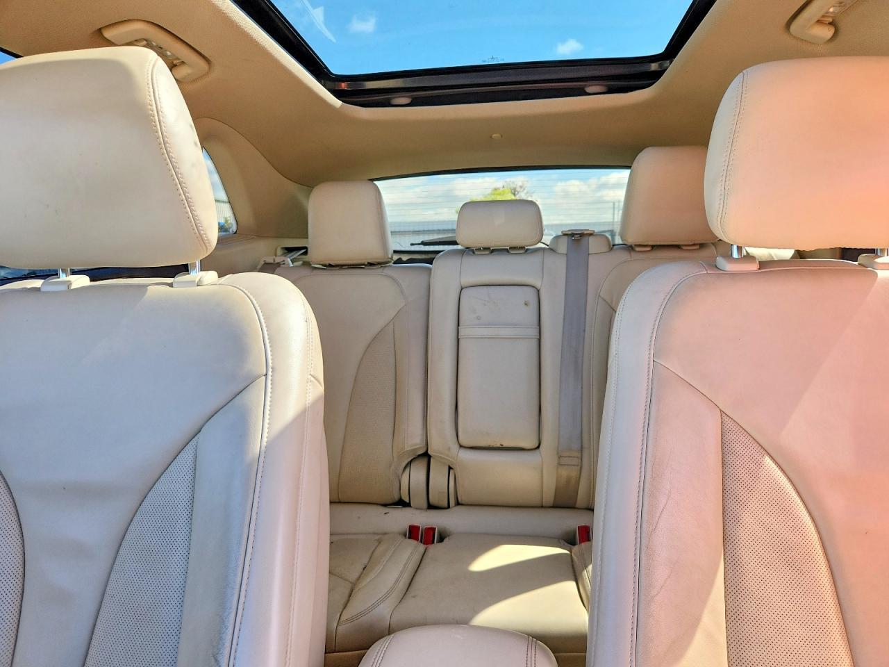 2015 Lincoln Townhouse Mkc - zdjęcie 10