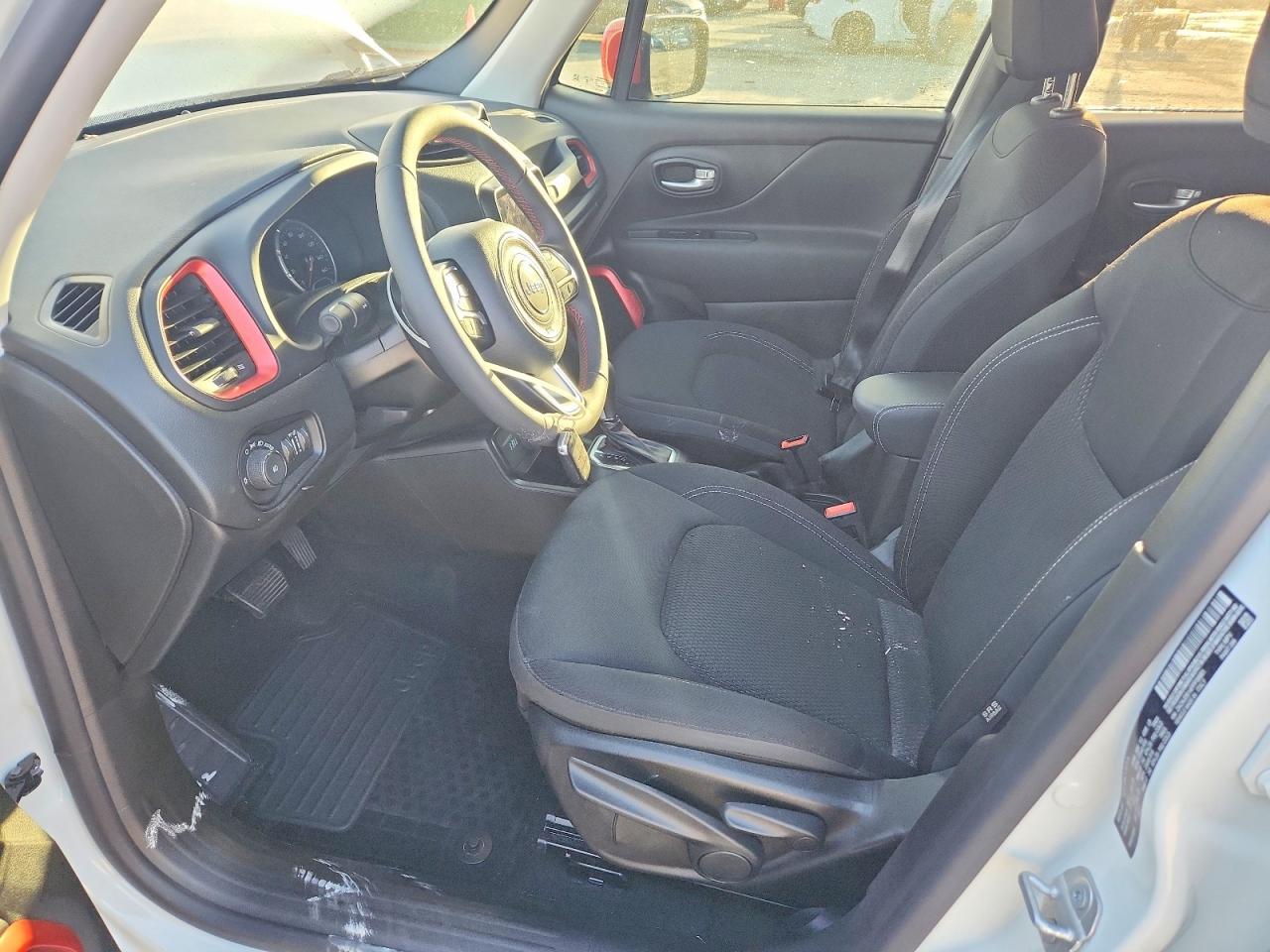 2023 Jeep Renegade Latitude - zdjęcie 7