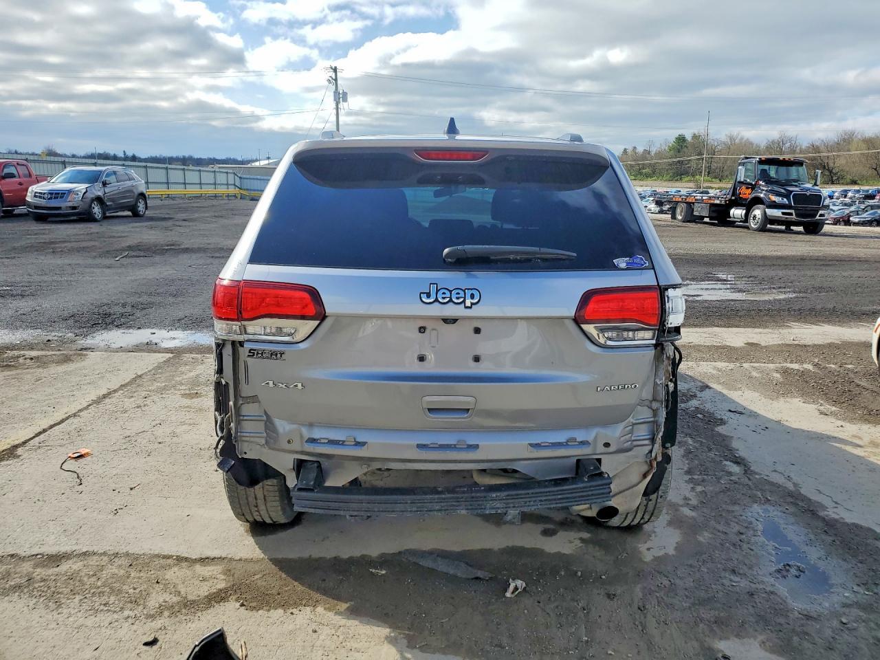2021 Jeep Grand Cherokee Laredo - zdjęcie 6