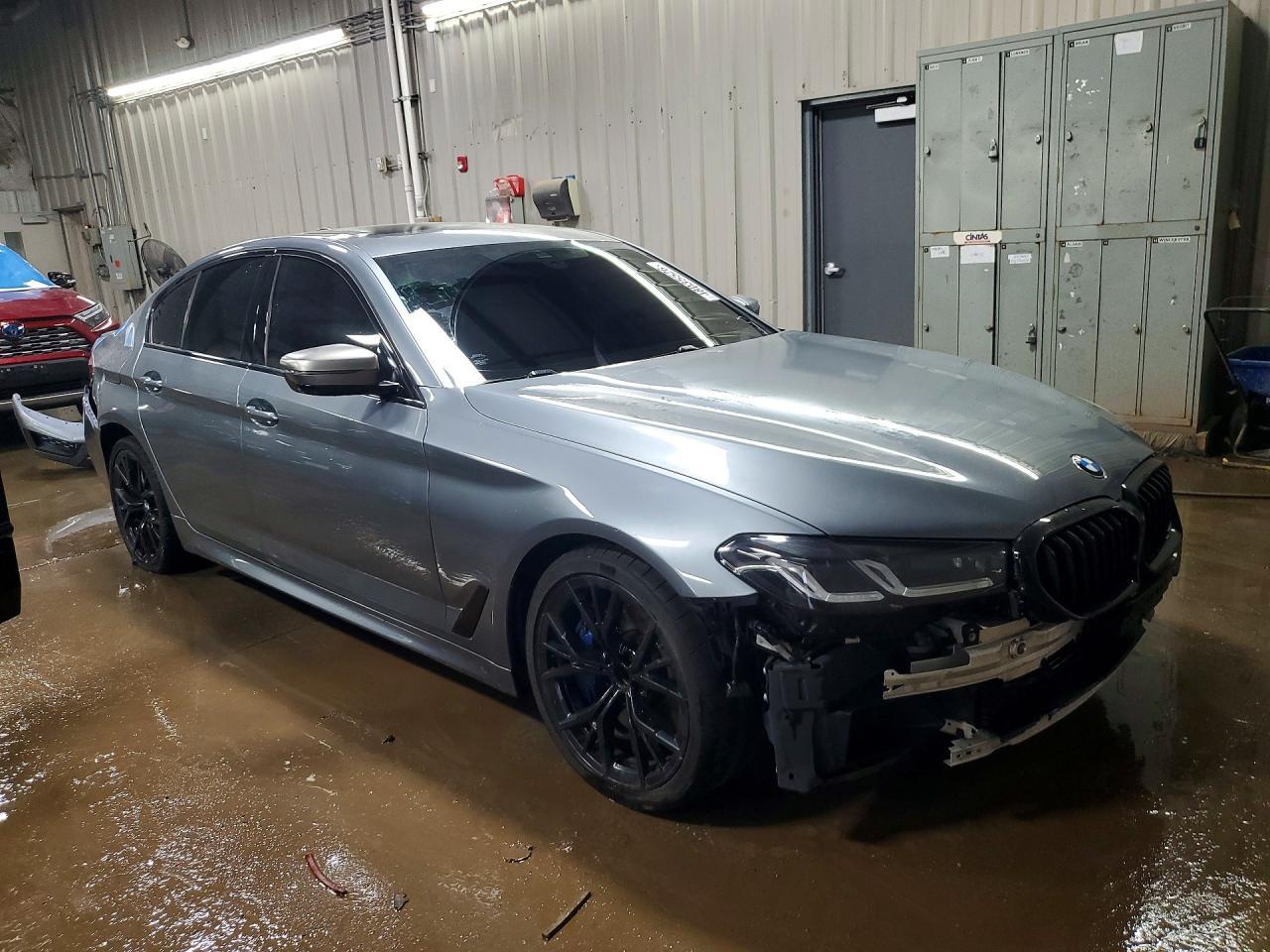 2021 BMW M550Xi - zdjęcie 4