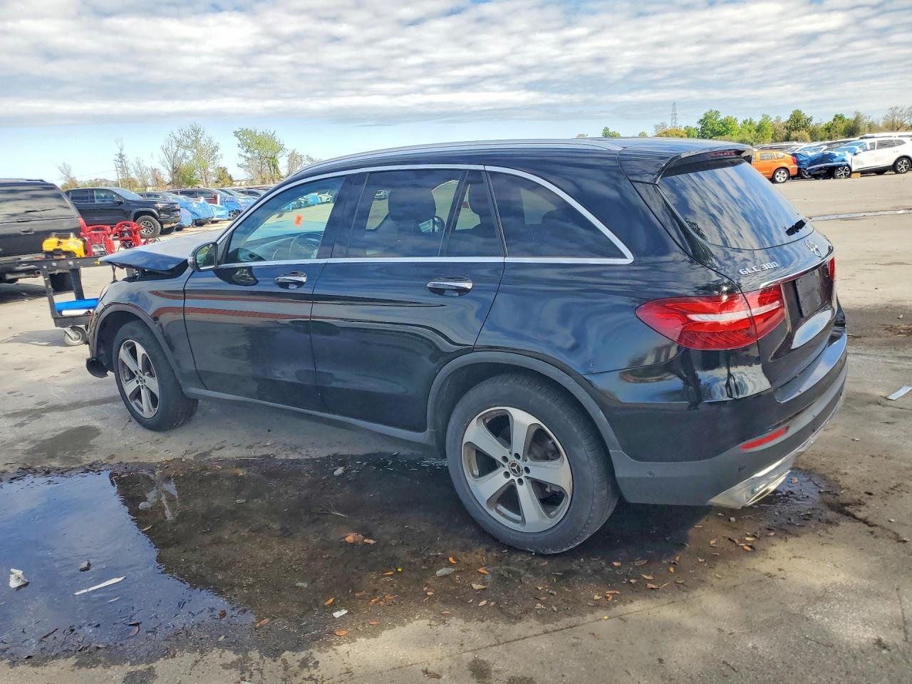 2019 Mercedes-Benz Glc 300 4Matic - zdjęcie 2