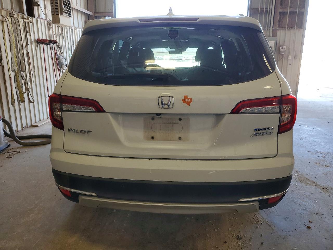 2021 Honda Pilot Touring - zdjęcie 6