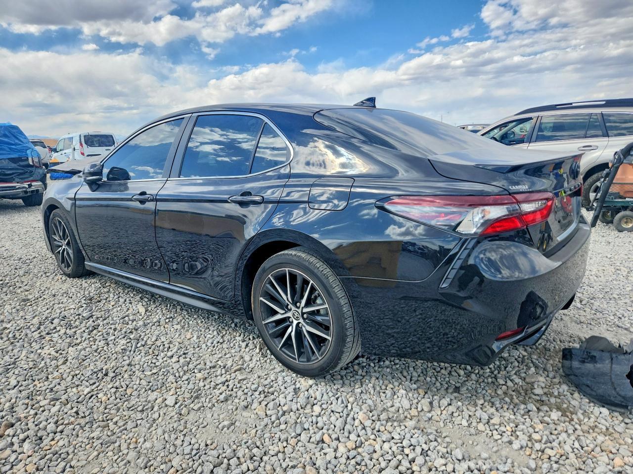 2023 Toyota Camry Se - zdjęcie 2