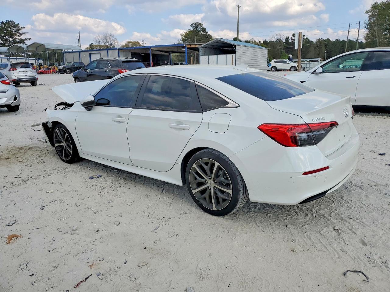2024 Honda Civic Touring - zdjęcie 2