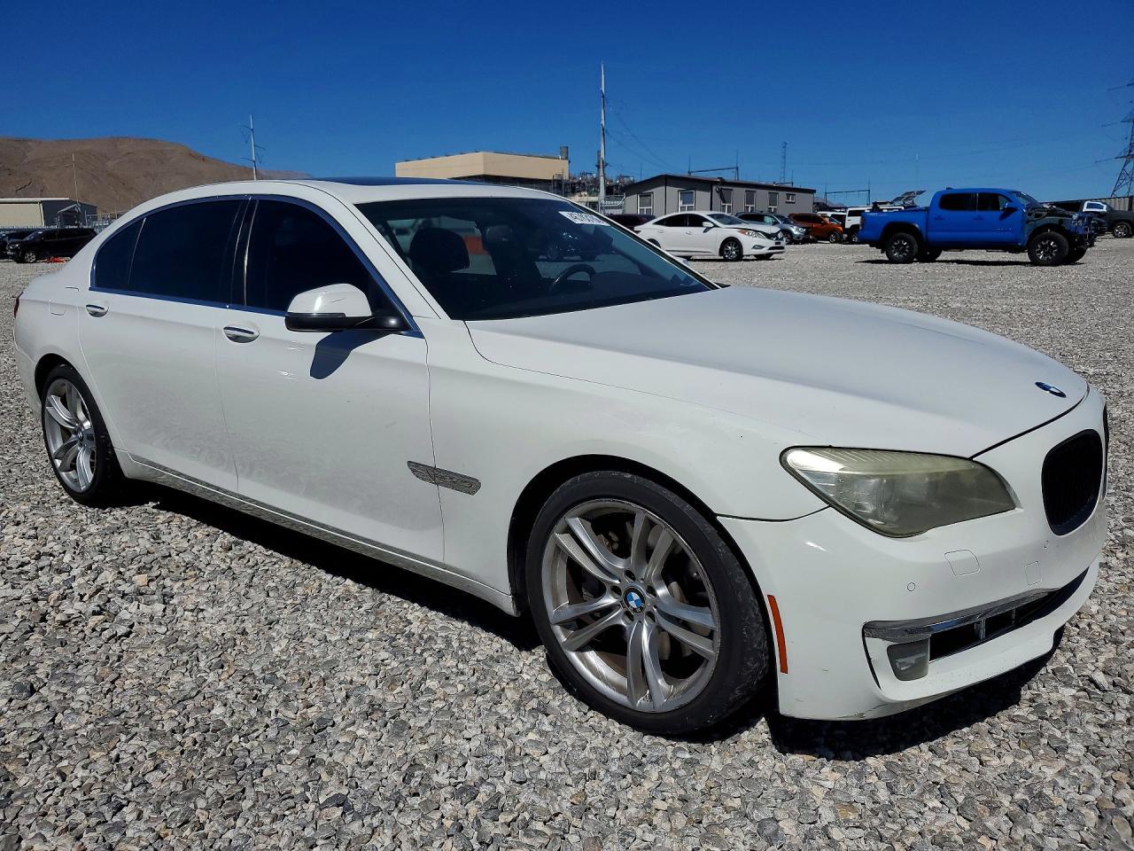 2013 BMW 750 Li - zdjęcie 4