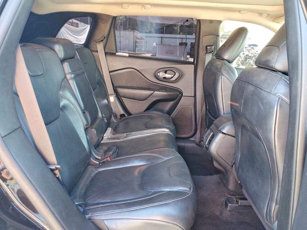 2015 Jeep Cherokee Limited - zdjęcie 11