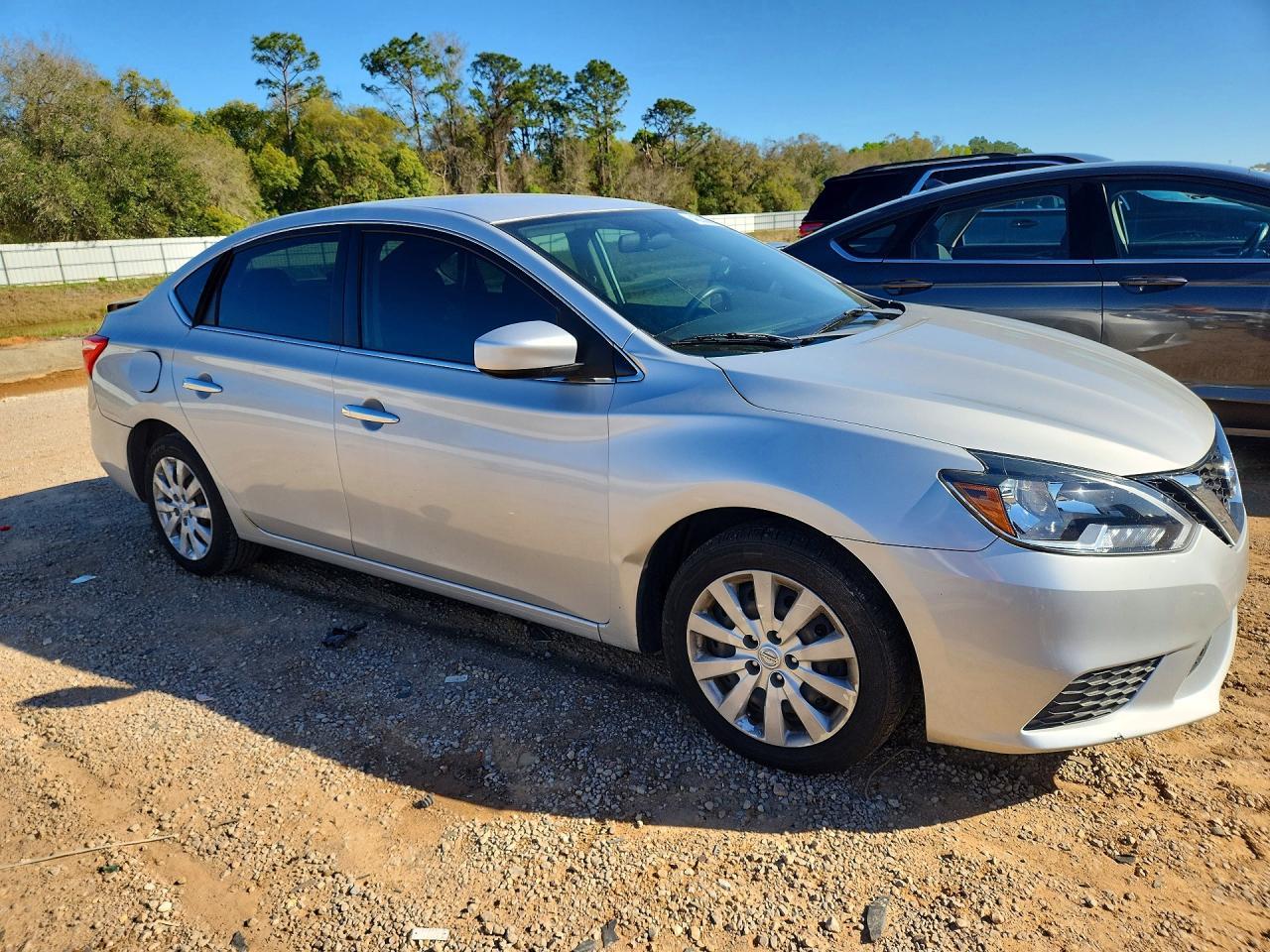 2019 Nissan Sentra S - zdjęcie 4