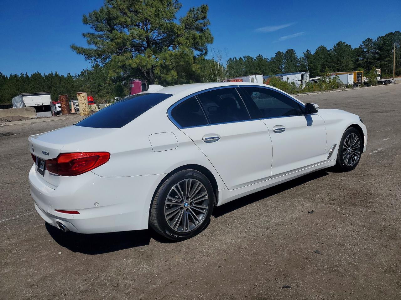 2018 BMW 530 Xi - zdjęcie 3