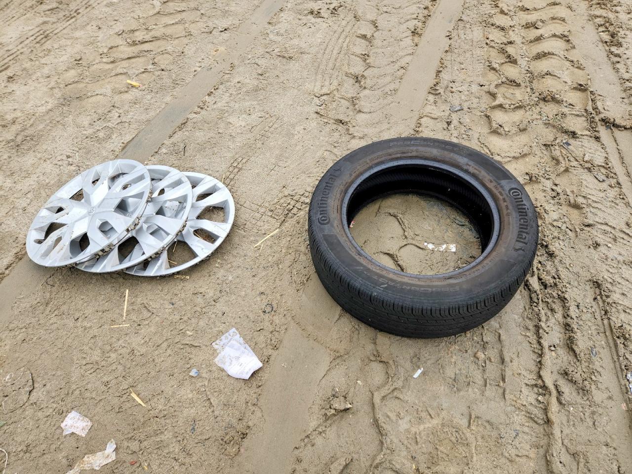 2020 Toyota C-Hr Le - zdjęcie 12